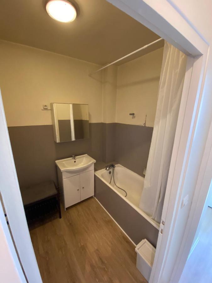 Chambre calme  Le Mans Esterno foto