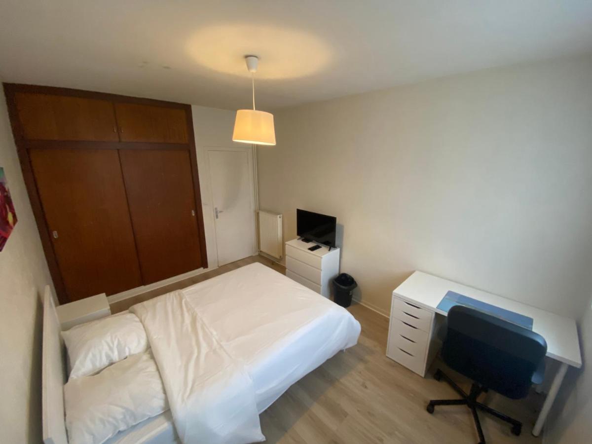 Chambre calme  Le Mans Esterno foto